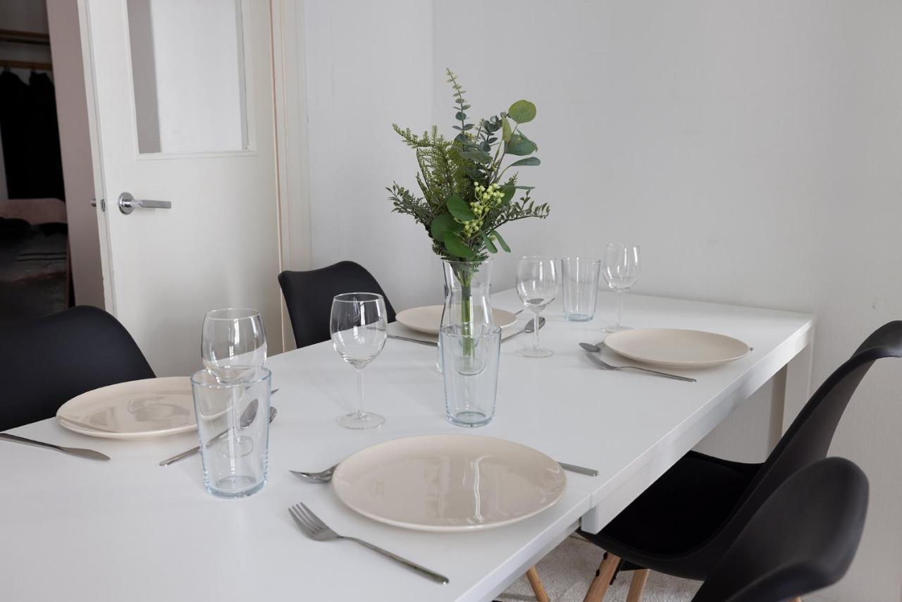 2Ndhomes Cozy And Quiet 2Br Apartment By The Esplanade Park Helsingfors Eksteriør bilde